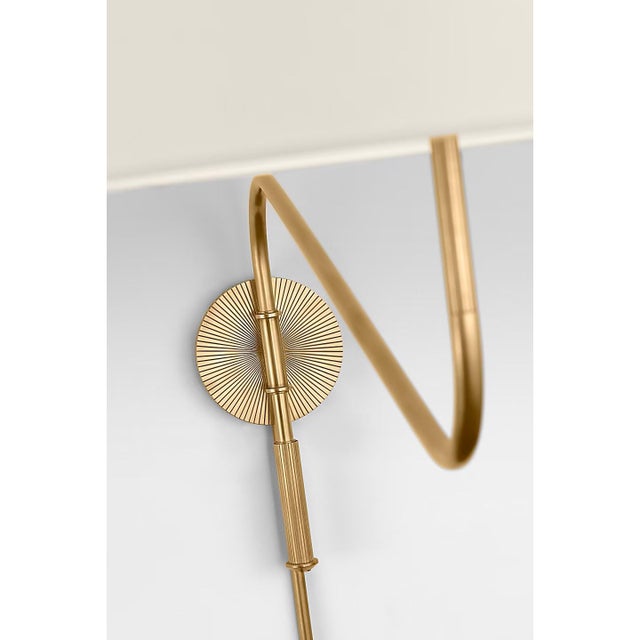 Visual Comfort Thomas O'Brien for Visual Comfort Signature Canto Grande Swinging Wall Light in Hand-Rubbed Antique Brass with Linen Shade For Sale - Image 4 of 8