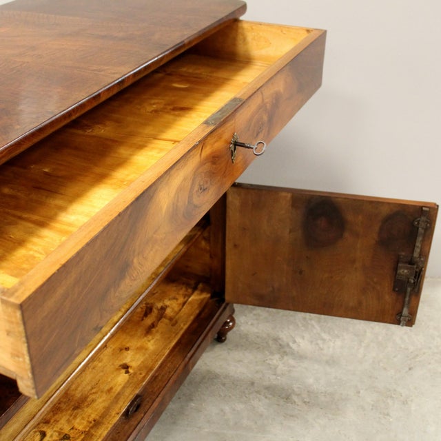 19th-Century Louis Philippe Italian Sideboard in Walnut For Sale - Image 15 of 16