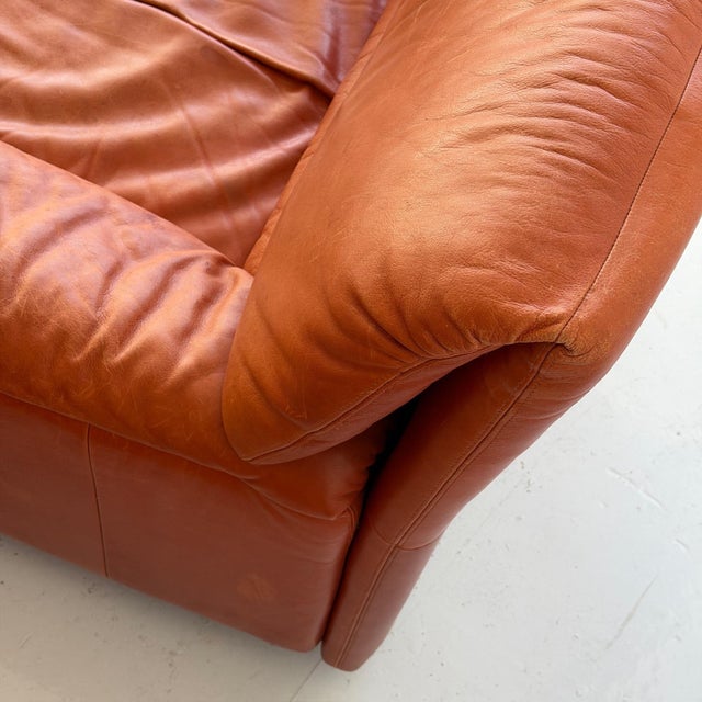 1980s German Orange Leather Lounge Chairs + Ottoman by Dreipunkt For Sale - Image 10 of 11