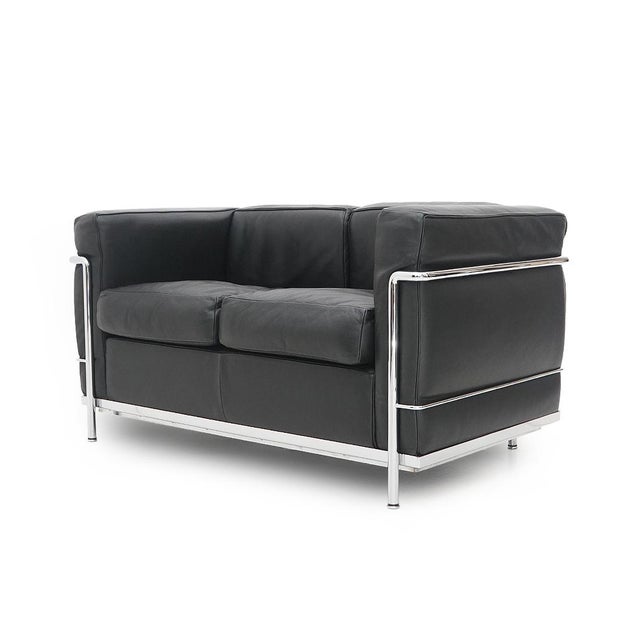 Cassina LC2 2-Seater Sofa by Le Corbusier for Cassina, 1970s For Sale - Image 4 of 16