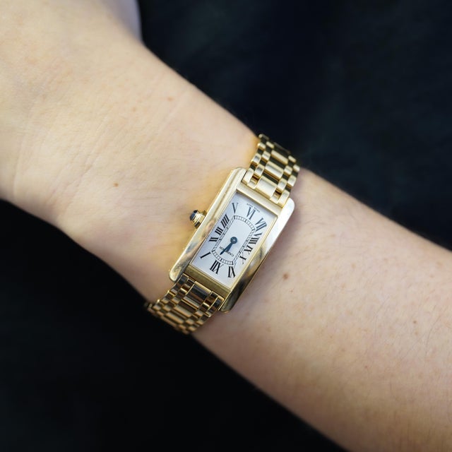 Metal Cartier Tank Americaine 18k Gold Ladies Watch For Sale - Image 7 of 8
