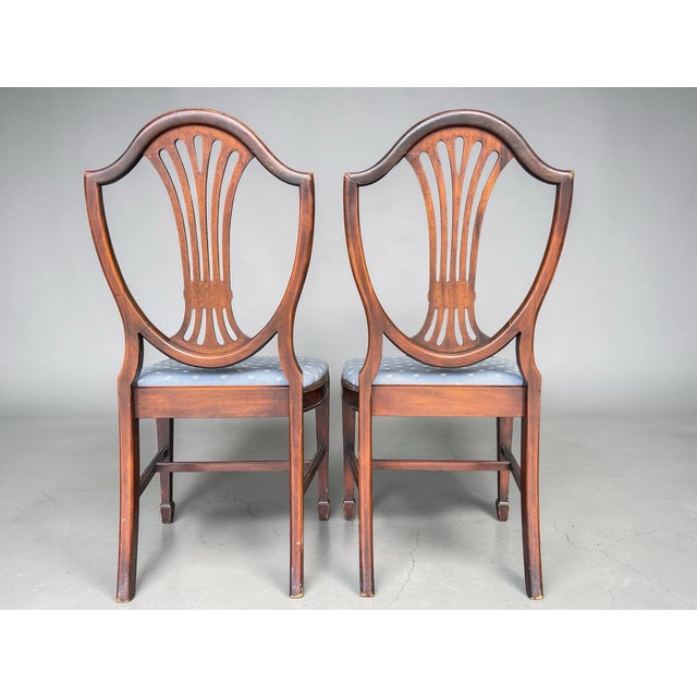 Mid 20th Century Vintage Hepplewhite Style Shield Back Dining Chairs by Lammert’s, Mahogany, a Pair For Sale - Image 5 of 10