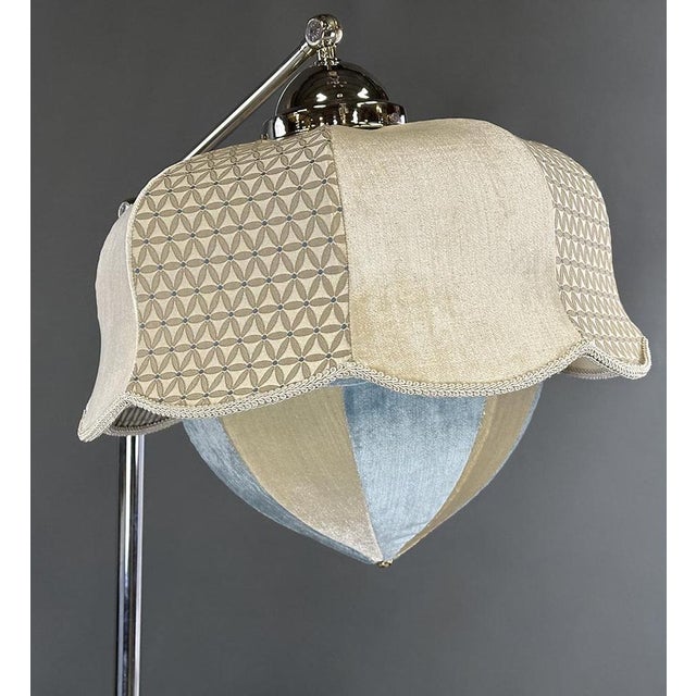 Bauhaus Chrome and Walnut Floor Lamp, 1930s For Sale - Image 4 of 10