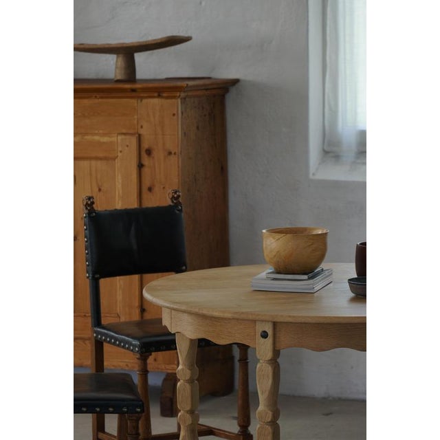 Danish Mid-Century Round Dining Table in Oak, 1960s For Sale - Image 3 of 18