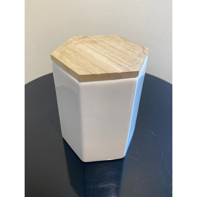 Upgrade your kitchen aesthetic with this sophisticated and modern ceramic canister, designed to blend seamless...