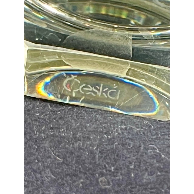 Glass Vintage 1980s Česká Post-Modern 4-Tier Octagonal Cut Crystal Skyscraper Vase For Sale - Image 7 of 8