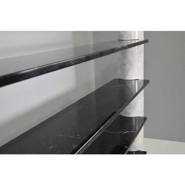 1970s Loico Bookcase in Carrara and Marquina Marble by Angelo Mangiarotti for Skipper, 1970 For Sale - Image 5 of 16