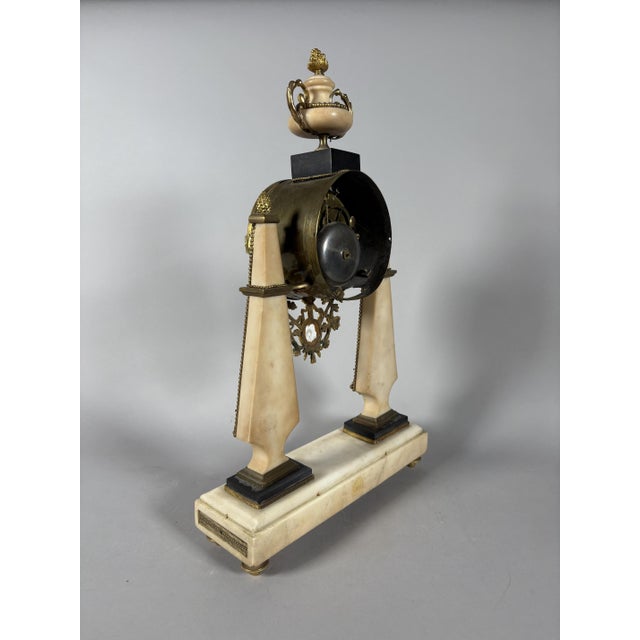 Louis XVI Portico Clock in White Marble and Porcelain from Wedgwood, 1780 For Sale - Image 4 of 8