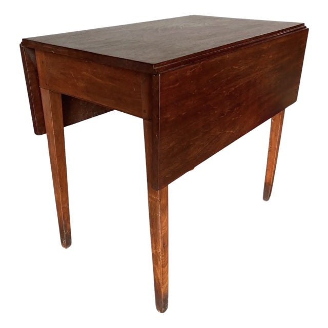 18th Century Virginia Tidewater Walnut and Yellow Pine Drop Leaf Table For Sale