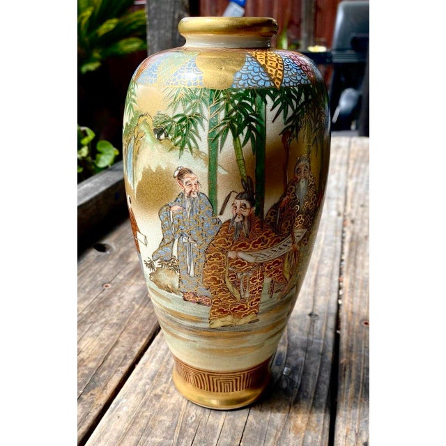 Early 20th Century Pair of Antique Japanese Satsuma Kōzan Vases Depicting the Seven Lucky Gods (Shichifukujin) For Sale - Image 5 of 18