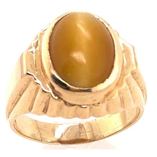 14 Karat Yellow Gold Cat's Eye Contemporary Ring, Size 11.5 For Sale In New York - Image 6 of 9