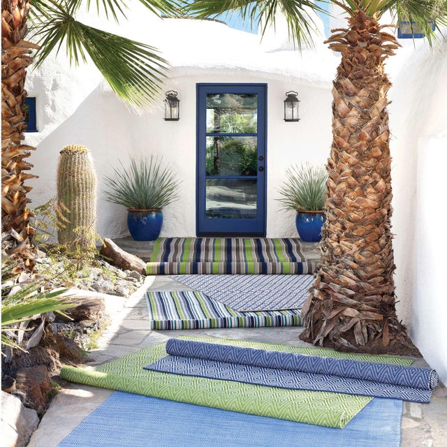 Contemporary Dash & Albert by Annie Selke Herringbone Denim/Ivory Indoor/Outdoor Rug, 9' 6" x 13' 6" For Sale - Image 3 of 6