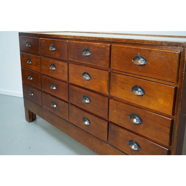 English Beech and Glass Shop Counter Cabinet, 1920s For Sale - Image 12 of 18