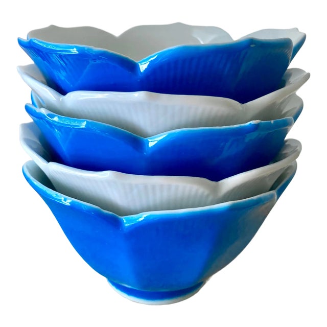 Mid 20th-Century Lotus Porcelain Nesting Bowls in Sea Blue & White - Set of 5 For Sale