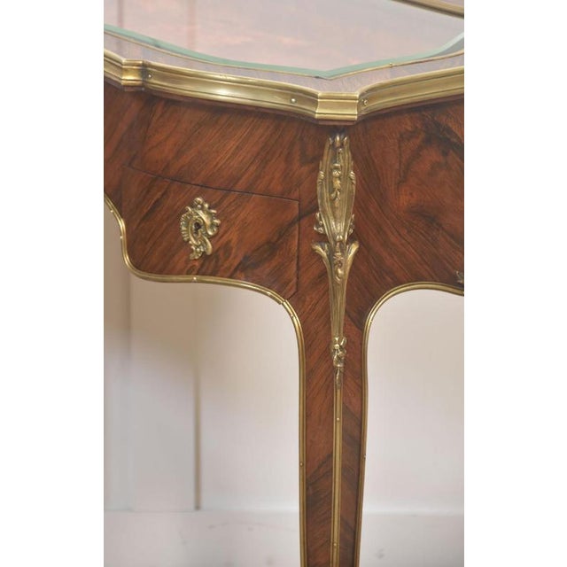 French Gilt-Bronze Mounted Bijouterie Table For Sale - Image 4 of 14