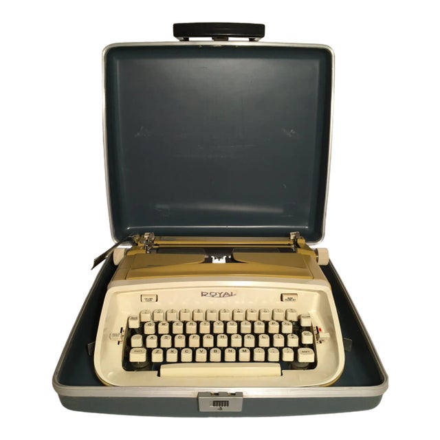 Vintage Mustard Royal Safari Typewriter With Case & Key For Sale