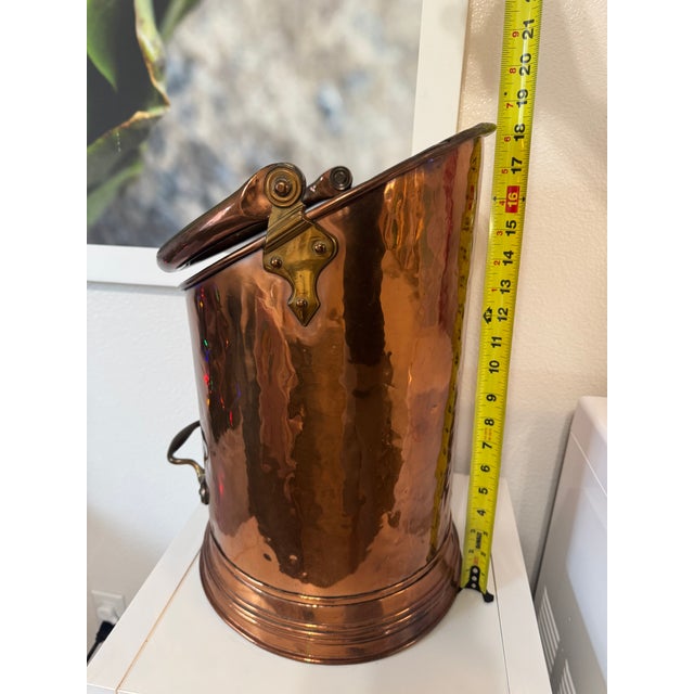 Mid 19th Century English Copper Large Antique Country House Victorian Era Coal Bin For Sale In San Diego - Image 6 of 12