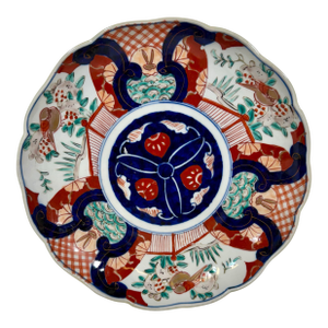 Vintage Scalloped Edge Imari Plate Decorated With Colorful Birds & Rabbits From Japan - Circa 1940