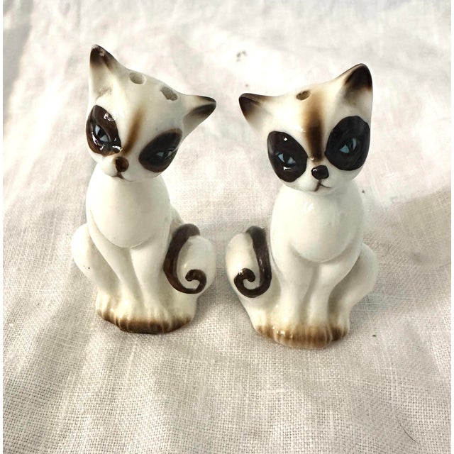 Vintage Siamese Cat Salt & Pepper Shakers-a Pair For Sale - Image 4 of 5