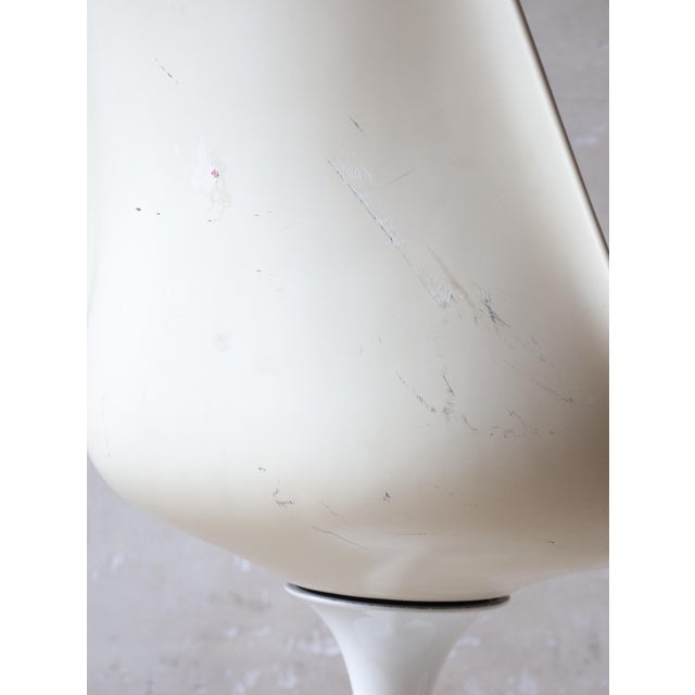 Cream Vintage Tulip Chairs attributed to Eero Saarinen for Knoll, 1970s, Set of 4 For Sale - Image 8 of 9