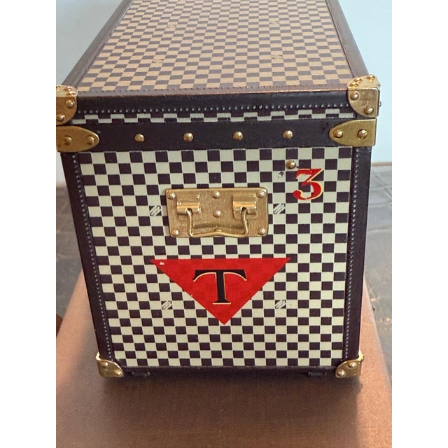 Louis Vuitton Limited Edition Paperweight, Mini Vuitton Jewelry Box in the Shape of a Trunk, 2012 For Sale - Image 11 of 18