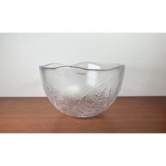 Large Vintage Swedish Glass Bowl with Floral Decor by Ann Wärff for Kosta Boda, 1970s For Sale - Image 14 of 14