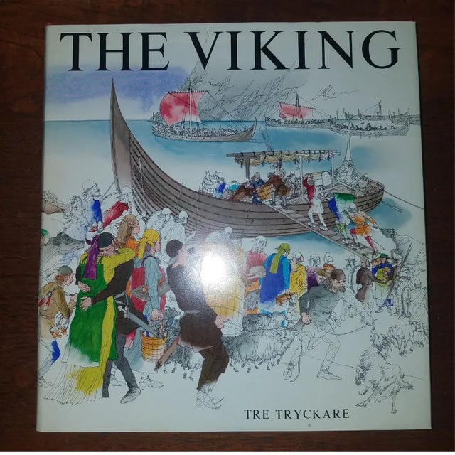 Assortment of 12 Large Cocktail Table Books of History For Sale - Image 11 of 12