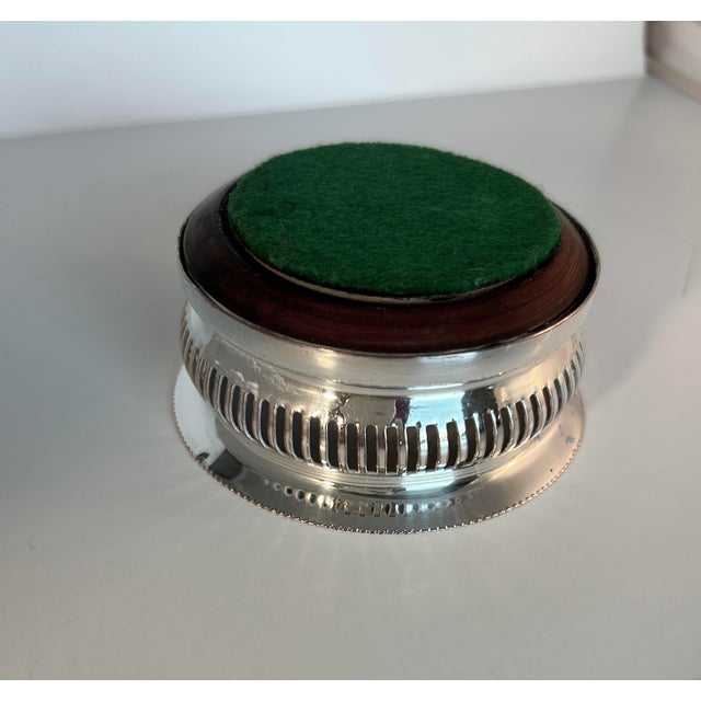 1920s Sheffield Silver Plate Decanter Coaster With Pierced Gallery & Wood Base For Sale - Image 4 of 5