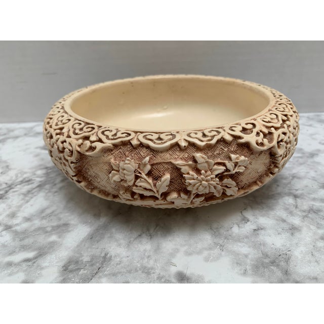1950s Midcentury Asian Chinoiserie Cinnabar Decor Bowl For Sale - Image 5 of 6
