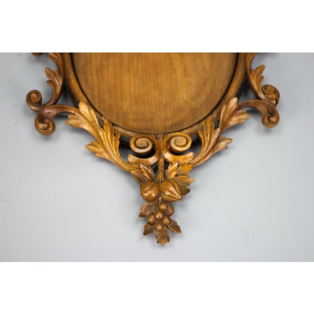 Late 19th Century Carved Walnut Oval Picture Frame, France, 1890s For Sale - Image 6 of 18