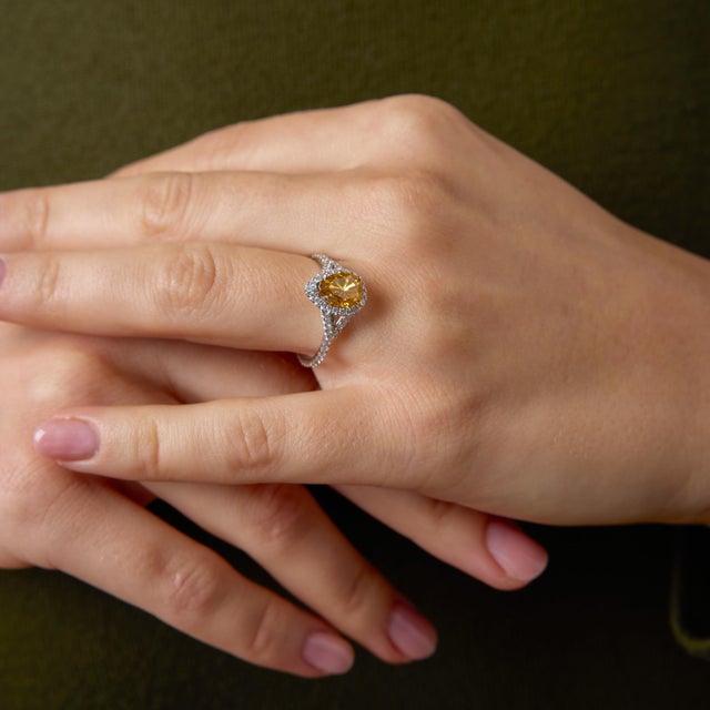 2000 - 2009 Vintage Gia 1.40 Carat Fancy Intense Orange-Yellow Diamond Engagement Ring, Size 6.25 For Sale - Image 5 of 7