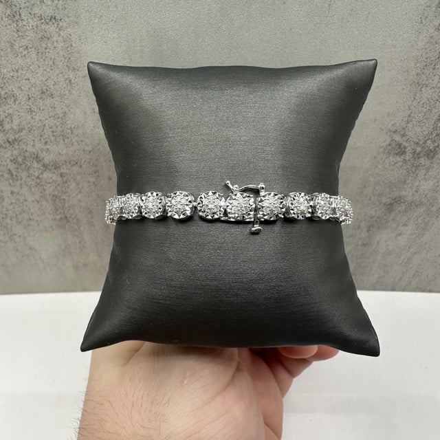 Contemporary Natural Diamond Tennis Bracelet in Sterling Silver – 2ctw, 7.69in, New For Sale - Image 3 of 4