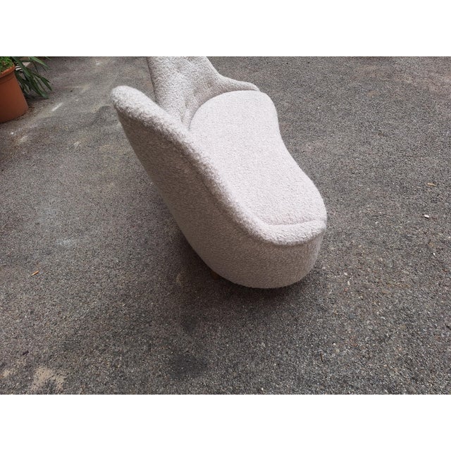 2-Seater Sofa with Double-Humped Backrest in White Teddy Bear Bouclé by Gio Ponti, 1990s For Sale - Image 13 of 15