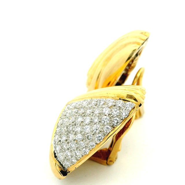 Gold Vintage Italian 18k Gold & 3 Carat Diamond Sculptural Clip-on Earrings, Pair For Sale - Image 8 of 12