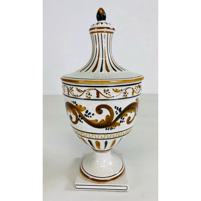 Mid Century Vintage Hand Painted Italian Pottery Urn With Lid. For Sale - Image 10 of 10