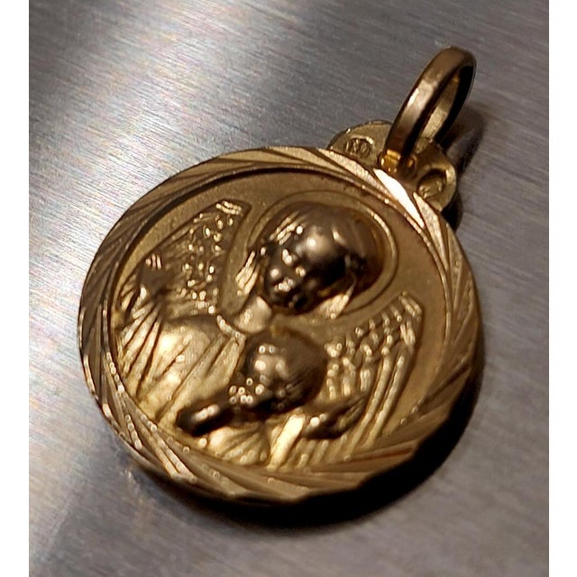 18k Gold Pendant Medal, 1950s For Sale - Image 12 of 17