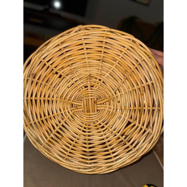 Beautiful vintage wicker/rattan gathering basket. Great for home display or for functional use in your vegetable garden or...