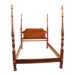 Lexington Cherry Poster Bed/Queen