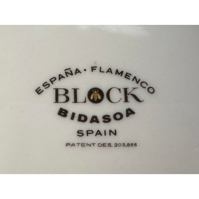 1960s Porcelanas Bidasoa for Block Collection: Demitasse Coffee/Espresso Set With España Flamenco Pattern - 17 Pieces For Sale - Image 4 of 12