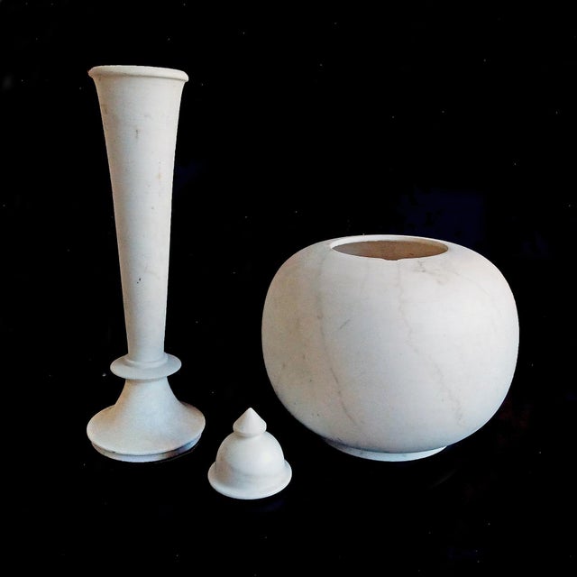 Mid 20th Century Hand-Carved White Marble Vase, 28 Inches Tall, Late 20th Century For Sale - Image 5 of 16