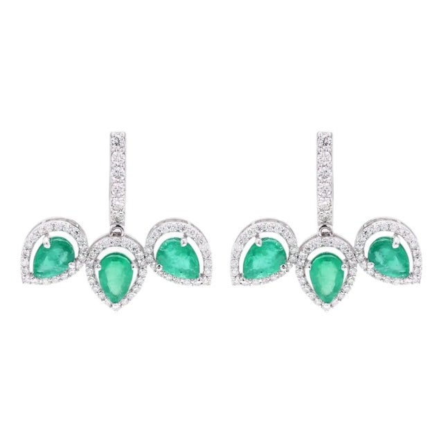 Natural Emerald 2.55ct & Diamond 0.85ct Stud Earrings in 18k Gold For Sale