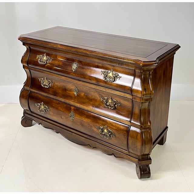 Late 20th Century Henredon Viennese/French Provincial Bombe Chest or Commode For Sale - Image 9 of 16