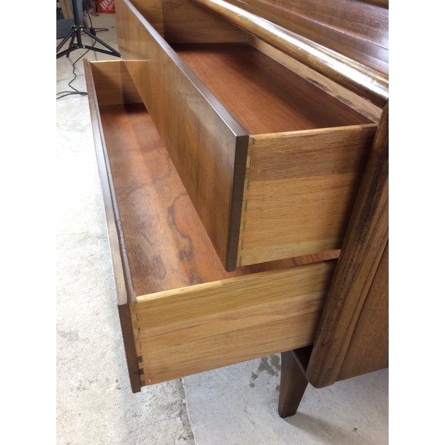 Mid Century Modern Highboy Dresser With Diamond Fronts by United Furniture For Sale - Image 9 of 15