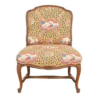 Baker Furniture Style French Provincial Louis XV Carved Walnut Slipper Chair or Lounge Chair, Circa 1960s For Sale