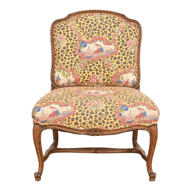 Baker Furniture Style French Provincial Louis XV Carved Walnut Slipper Chair or Lounge Chair, Circa 1960s For Sale