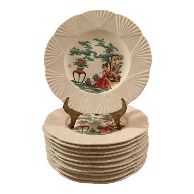 Vintage Wedgwood Etruria “Chinese Legend” Luncheon Plates – Set of 11 For Sale