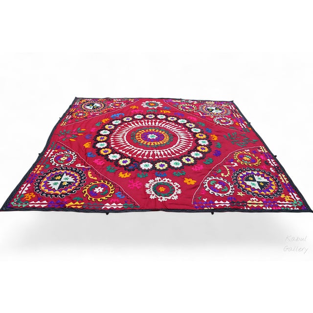 Vintage Hand Embroidered Suzani Wall Hanging, 1920s For Sale - Image 3 of 18