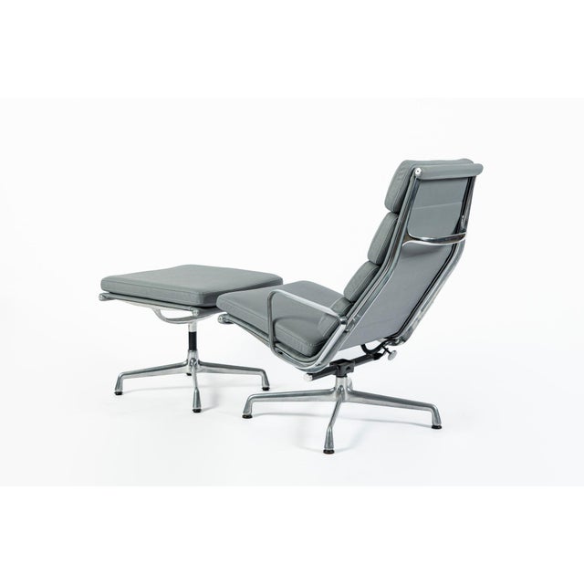 1990s Eames Soft Pad Recliner With Ottoman for Herman Miller, Gray Leather Aluminum Group For Sale - Image 5 of 18