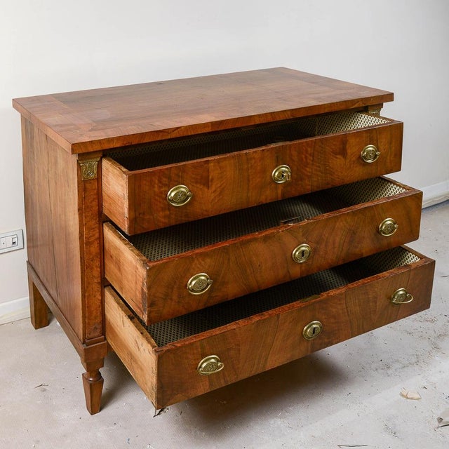 Traditional 19th Century Chest of Drawers For Sale - Image 3 of 13