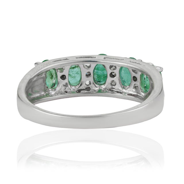 Metal Five Stone Oval 1.38 Ct Emerald & Diamond Half Eternity Band Ring in 925 Silver Size 8 For Sale - Image 7 of 12